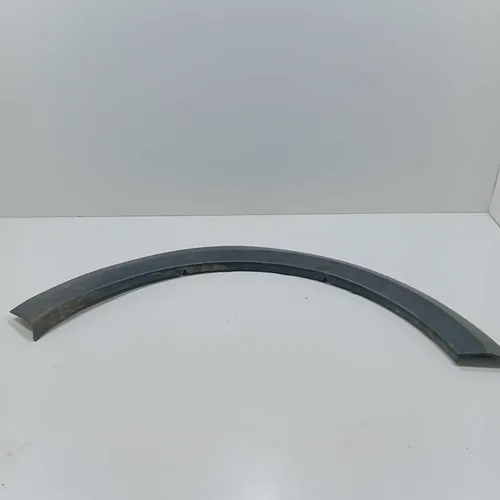Moldura Paralama Dianteiro Direito Volkswagen Saveiro 09/16 Preto