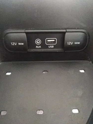 Tomada Usb Entrada 12v E Aux Kia Sportage Ex 2017 2018 