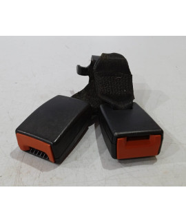 Engate do Cinto Traseiro Central Onix LT 2019 52090767 Engate do Cinto Traseiro Central Onix LT 2019 52090767