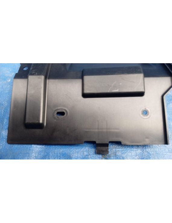 Suporte Parachoque Traseiro Esquerdo Freelander 2 2008  2014