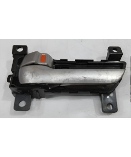 Maçaneta Interna Traseira Esquerda Kia Sorento 2009 - 2014 Preto Traseira Maçaneta Interna Traseira Esquerda Kia Sorento 2009 - 2014 Preto Traseira