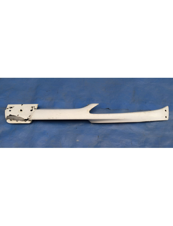 Moldura Grade Ld Esquerdo Peugeot 206 1999 - 2011 Branco Esquerdo