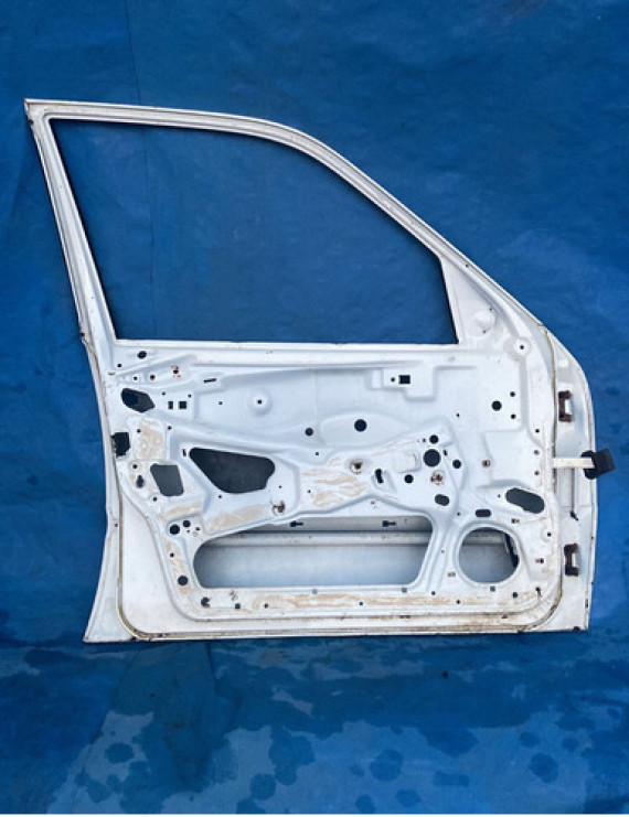Porta Dianteira Esquerda Mercedes C280 1994 - 2000 Dianteira Esquerdo Branco