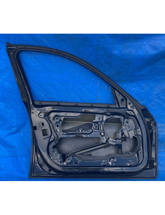 Porta Dianteira Esquerda Bmw 320 2005 A 2012 / Detalhe Dianteira Esquerdo Preto