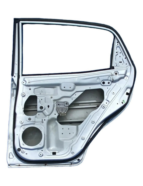 Porta Traseira Direita Ssangyong Korando 2011 A 2014 Traseira Direita Prateado