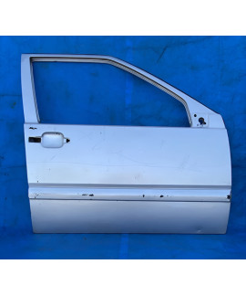 Porta Dianteira Direita Volvo S70 1998 A 2000 Dianteira Direita Prata Porta Dianteira Direita Volvo S70 1998 A 2000 Dianteira Direita Prata