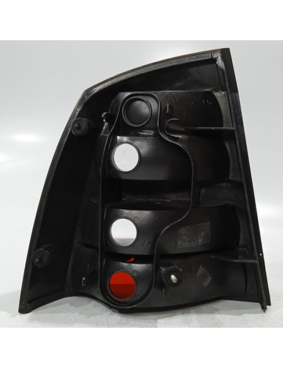 Lanterna Direita Astra Sedan 2003 - 2011 Detalhe Direito/passageiro Vermelho