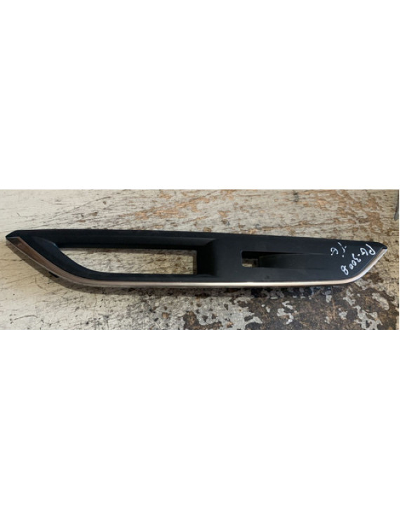 Moldura Comando Vidro Dianteiro Direito 3008 2019 