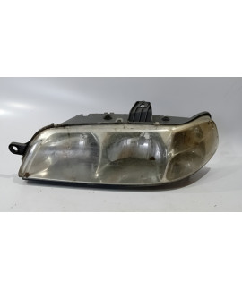Farol Esquerdo Fiat Strada 2001 2002 2003 2004 / Detalhe Esquerdo