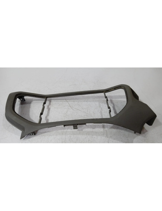 Moldura Painel Central Multimídia Onix 2013 - 2019 Preto