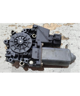 Motor Vidro Dianteiro Esquerdo Audi A4 1994 - 1999 Motor Vidro Dianteiro Esquerdo Audi A4 1994 - 1999