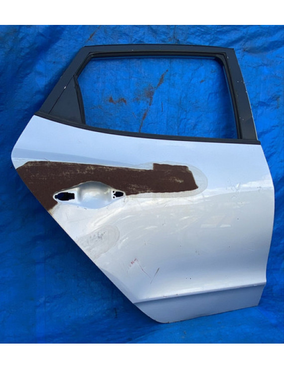 Porta Traseira Direita Ix35 2013 A 2017 / Detalhe Traseira Direita Prateado