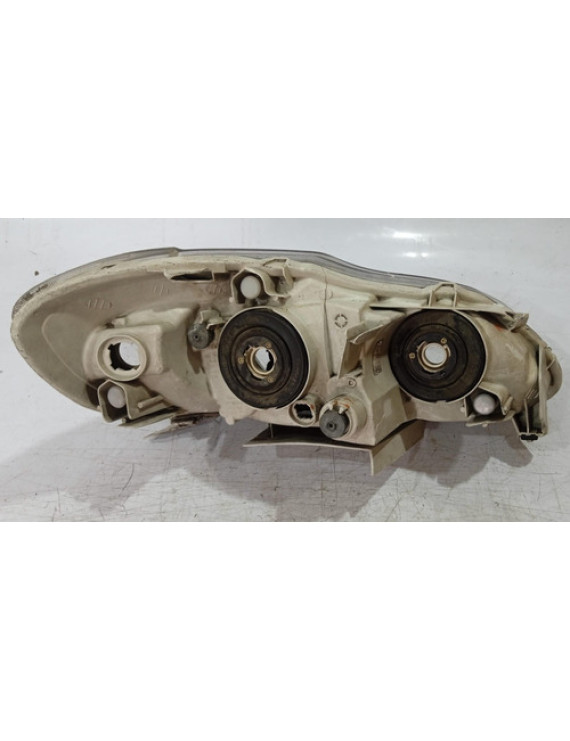 Farol Esquerdo Corolla Fielder 2003 - 2008 / Detalhe Esquerdo