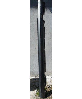 Spoiler Lado Direito Mercedes C300 2018 Preto