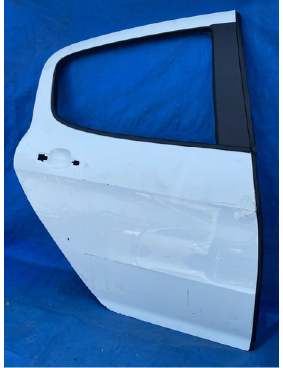 Porta Traseira Direita Peugeot 308 2011 A 2019 / Detalhe Traseira Direita Branco