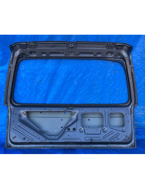 Tampa Traseira Nissan Pathfinder 1992 A 1995 / Detalhe Preto