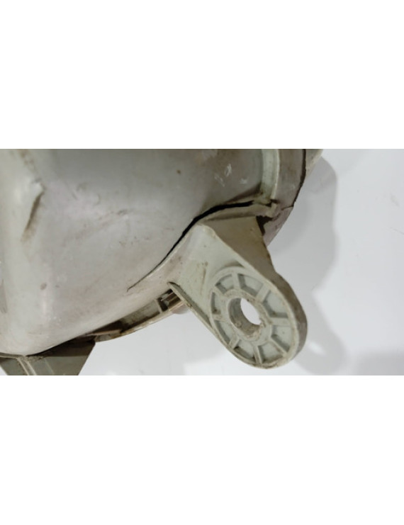 Farol Direito Kia Carnival 2001 / Avaria Direito