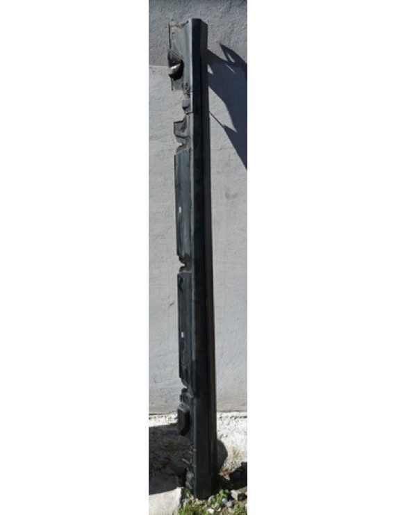 Spoiler Lado Esquerdo Mercedes C300 2018 Preto