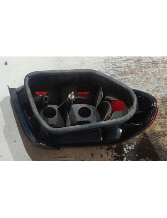 Lanterna Traseira Direita Citroen Xsara 2001 - 2003 Direito Vermelho
