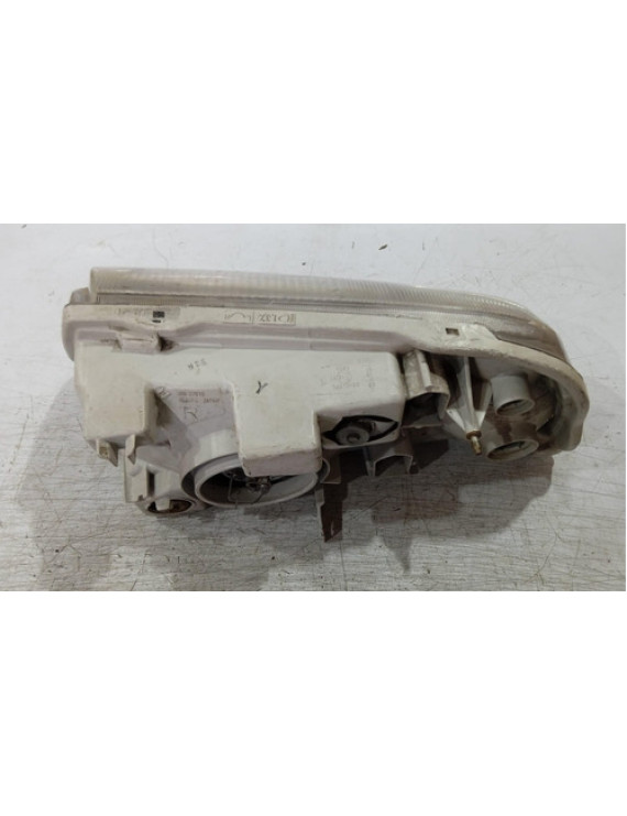 Farol Direito Suzuki Grand Vitara 1999 - 2005 / Detalhe Direito