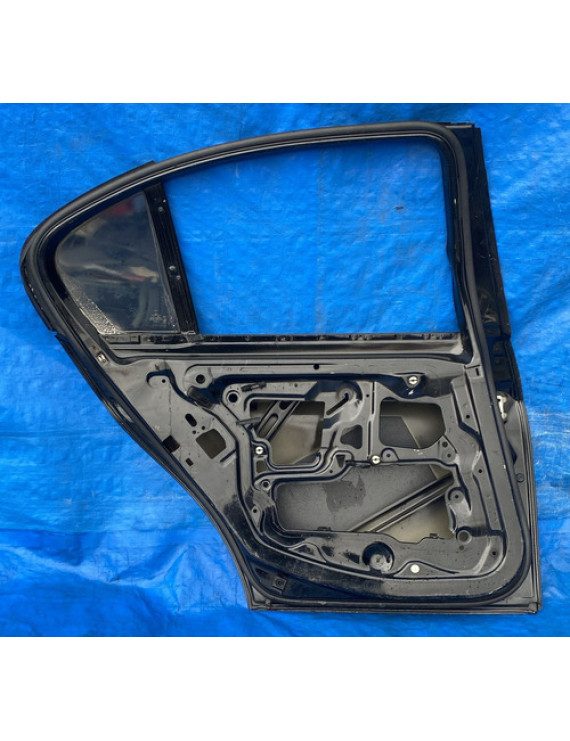 Porta Traseira Esquerda Bmw 320 2008 - 2012 Detalhe Traseira Esquerdo Preto