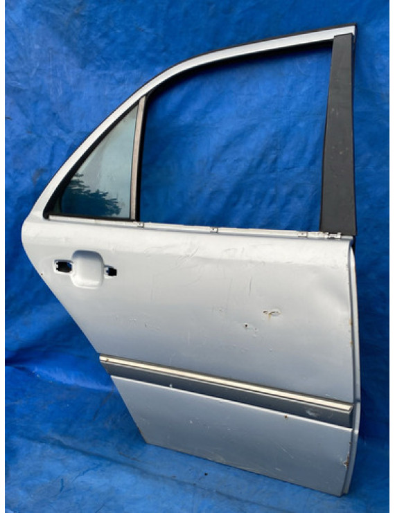 Porta Traseira Direita C180 C280 1995 A 2000 Traseira Direita Prateado