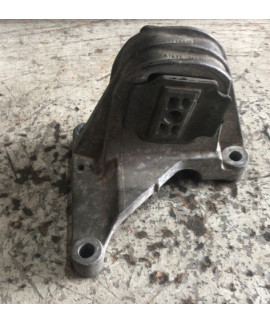 Coxim Superior Do Câmbio Volvo Xc90 2.5 T5 02 - 07 30680770 Coxim Superior Do Câmbio Volvo Xc90 2.5 T5 02 - 07 30680770
