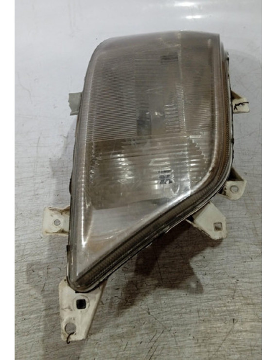 Farol Direito Mercedes Sprinter 2001 2002 2003 / Detalhe Direito