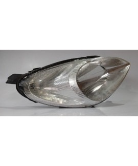 Farol Direito Xsara Picasso 2000 - 2005  / Detalhe Direito/passageiro