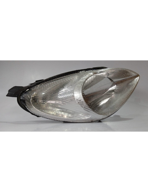 Farol Direito Xsara Picasso 2000 - 2005  / Detalhe Direito/passageiro