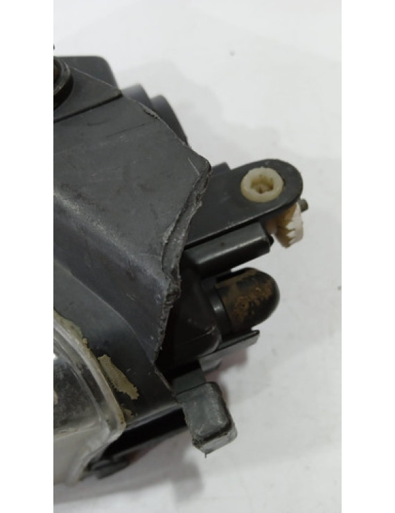 Farol Esquerdo Passat Alemão 1997 1998 1999 / Detalhe Esquerdo
