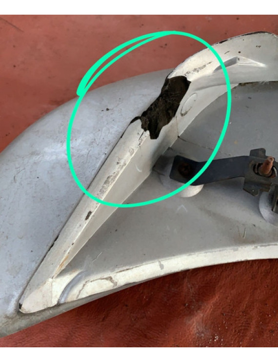 Spoiler Mazda Mx3 1993 / Detalhes Cinza