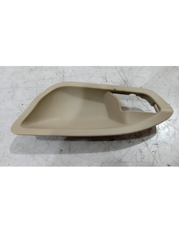 Moldura Maçaneta Interna Dianteira Esquerda Bmw 135 2015 Dianteira