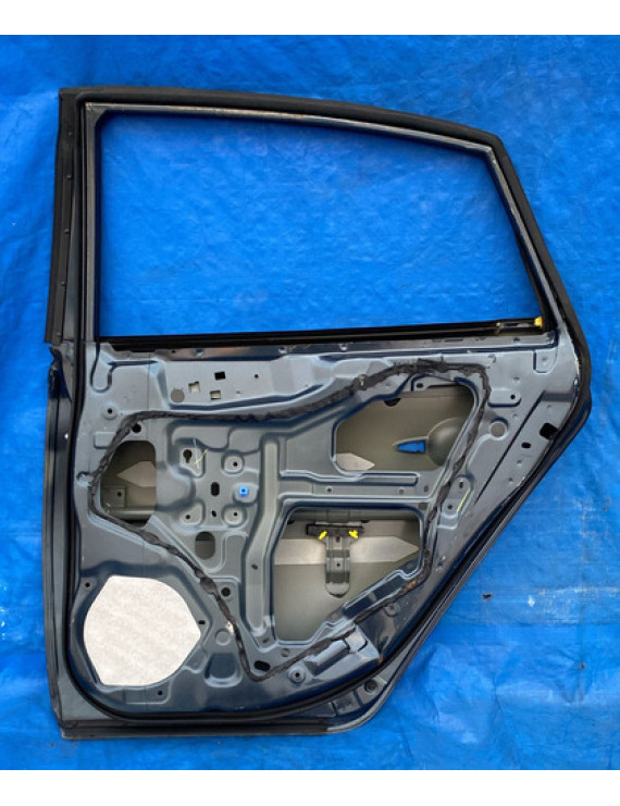 Porta Traseira Direita Sentra 2014 2015 2016 / Detalhe Traseira Direita Preto