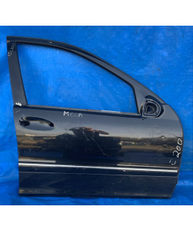 Porta Dianteira Direita C180 C200 C230 2001 A 2007 Dianteira Direita Preto Porta Dianteira Direita C180 C200 C230 2001 A 2007 Dianteira Direita Preto