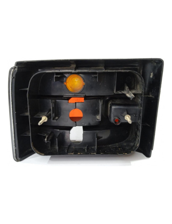 Lanterna Direita Renault 19 1991 1992 1993 1994 Avaria Direito/passageiro Vermelho