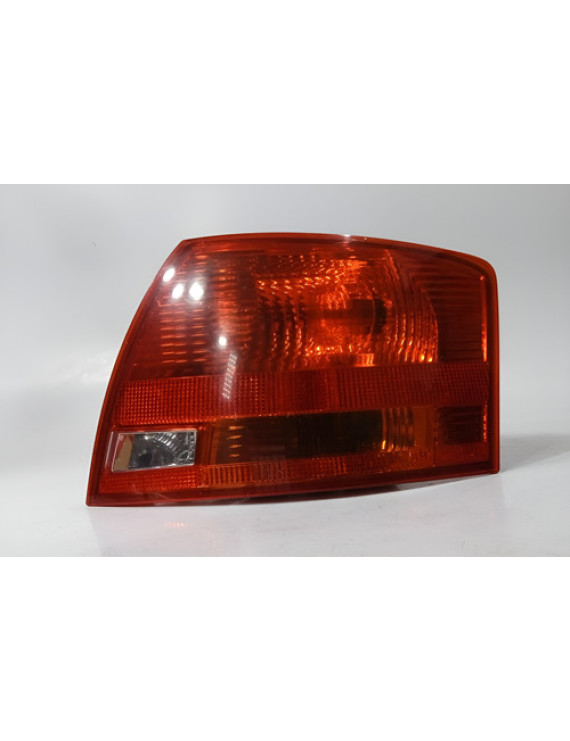 Lanterna Direita Audi A4 B7 2004 2005 2006 2007 Direito/passageiro Vermelho