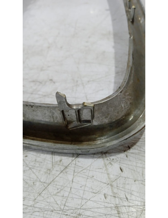 Moldura Cromada Grade Dianteira Bmw 135i 2015 Fosco