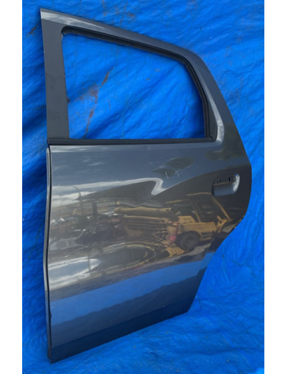 Porta Traseira Esquerda Chevrolet Spin 2012 A 2020 / Detalhe Traseira Esquerda Preto