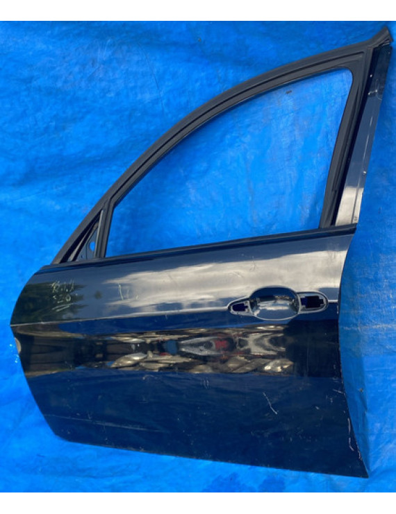 Porta Dianteira Esquerda Bmw 320 2005 A 2012 / Detalhe Dianteira Esquerdo Preto