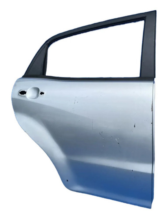 Porta Traseira Direita Ssangyong Korando 2011 A 2014 Traseira Direita Prateado