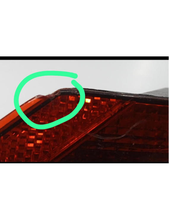 Refletor Esq Parachoque Tras Focus Hatch 2009-2013 Detalhes Vermelho