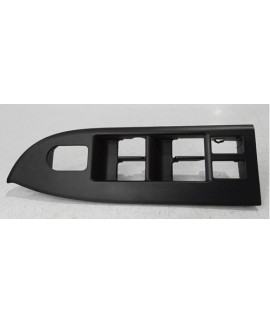 Moldura Botão Vidro Dianteiro Esquerdo Vitara 2009 - 2014 Moldura Botão Vidro Dianteiro Esquerdo Vitara 2009 - 2014
