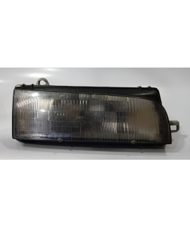 Farol Direito Mazda 323 1991 - 1995 / Detalhe Direito/passageiro Farol Direito Mazda 323 1991 - 1995 / Detalhe Direito/passageiro