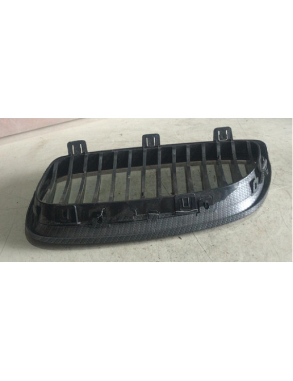 Grade Do Parachoque Direito Bmw 550i 2005 - 2010 Preto Direito
