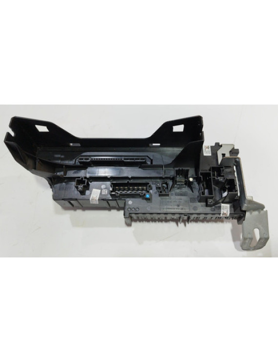 Caixa De Fusiveis Mercedes Benz C180 1.8 2011 / 016706581