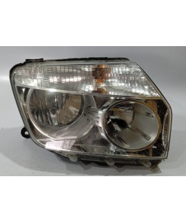 Farol Direito Duster 2013 2014 2015. / Detalhe Direito