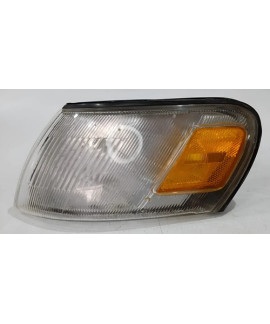 Pisca Dianteiro Direito Toyota Corolla 1993 - 1995 Avaria Pisca Dianteiro Direito Toyota Corolla 1993 - 1995 Avaria