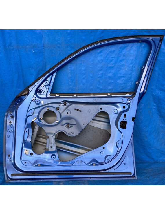 Porta Dianteira Direita Bmw 135 2015  Dianteira Direito Azul