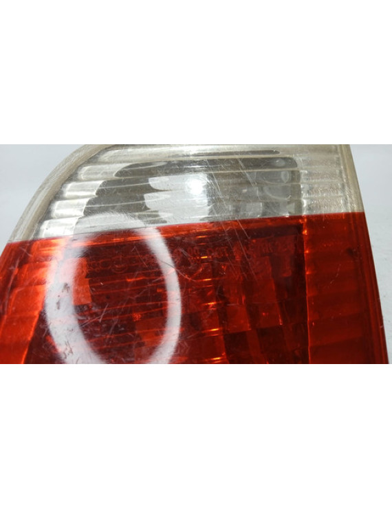Lanterna Direita Tampa Traseira Bmw 320 323 2003 2004 Direito/passageiro Vermelho